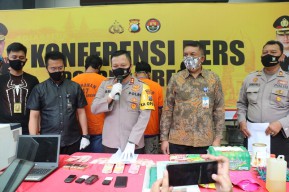 Protolan Mahasiswa Kesenian Belajar Bikin Uang Palsu dari Medsos
