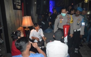 Tempat Hiburan Malam di Surabaya Raya Dirazia
