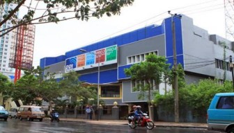 RRI Surabaya Hentikan Siaran, 54 Karyawan Positif Covid-19