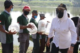 Bupati Anna Ingin Punya Wisata di Sepanjang Bantaran Bengawan Solo