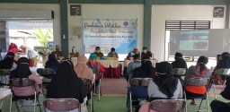 Warga Sekitar Ponpes di Bojonegoro Diajari Bikin Kue dari Hasil Pertanian