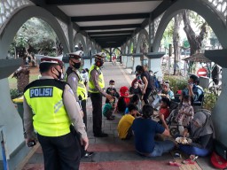 Operasi Patuh di Gresik Sasar Warkop dan Alun-alun