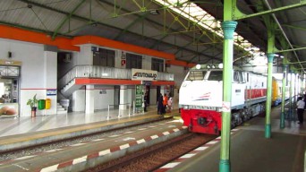 KAI Mulai Operasikan Semua KA Jarak Jauh
