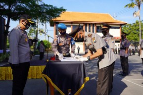 Kasat Intelkam dan Empat Kapolsek di Bojonegoro Dilukir