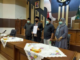 DPRD Kabupaten Pasuruan Tuntaskan Polemik Proyek Masker
