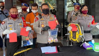 Gadis ABG Malang Barter Vapour Dengan Sepoket Ganja Pahe