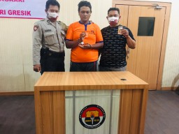 Pengedar Narkoba Temui Sial di Jalan Iker-iker Cerme