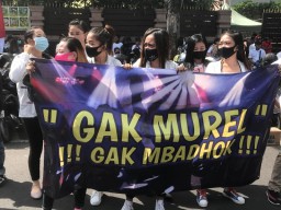 Demo ke Wali Kota, Purel Surabaya Minta Keadilan Untuk Pekerja Malam