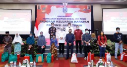 Khofifah Sinergikan Program Kemensos dan Kemendes Tuntaskan Kemiskinan di Jatim