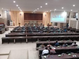 Rapat Paripurna DPRD Lamongan Digelar Selintutan, Ranperda Kontroversial Disahkan