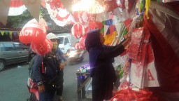 Cerita Penjual Atribut Kemerdekaan di Tengah Pandemi Covid-19, Obral Dagangan Asal Balik Modal