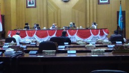 Seniman dan Pekerja Malam Surabaya Wadul Dewan, Minta Kejelasan Perwali 33