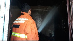 Ruko Multi Sarana Plaza Gresik Terbakar