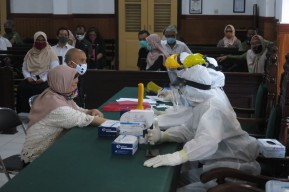 Satu Hakim Terpapar Covid, PN Sidoarjo Gelar Rapid Test Massal