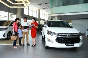 Auto2000 Tawarkan Kijang Innova TRD dan Sienta Welcab