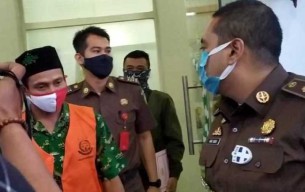 Sempat Didemo Warga, Kades Lebakjabung Akhirnya Ditahan