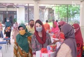 Arumi Dardak dan Istri Wabup Sidoarjo Ajak Gemar Makan Ikan