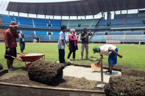 Persiapan Piala Dunia U-20, Stadion GBT Ganti Rumput