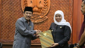 Khofifah Tunjuk Sekda Sidoarjo Sebagai Pelaksana Harian Bupati Sidoarjo
