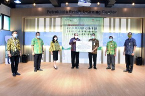 Petrokimia Gresik Bantu Dana Penelitian SARS-CoV2 RSU Dr Soetomo