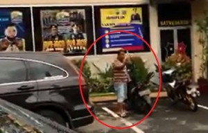 Usai Palak Teller Bank, Preman Ini Ngamuk Bawa Golok di Mapolres Jember