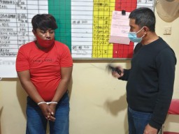 Pria Ini Hobi Peras dan Pamer Titit ke Pengemudi Perempuan