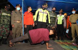 Tak Pakai Masker, Warga Ponorogo Didenda Rp 50 Ribu di Tempat