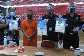 Lewat Juanda Warga Probolinggo Bawa Sabu 3 Kg dari Malaysia