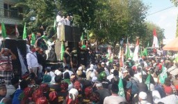 Ribuan Santri dan Alumni Ponpes Sukorejo Geruduk Polres Situbondo, Ini Tuntutannya