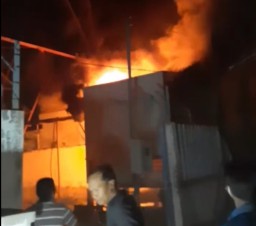 Tower Pemancar Jaringan Seluler di Glagah Terbakar, Api Nyaris Lahap Rumah Warga