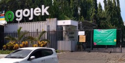 Ojol Surabaya Demo, Kantor Gojek Tutup