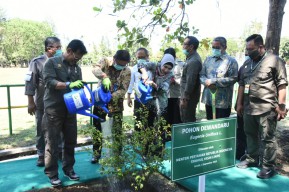 Mentan Tinjau Ketersediaan Pupuk Bersubsidi di Petrokimia Gresik Jelang Musim Tanam