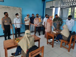 Kapolres Gresik Buka Sekolah Tatap Muka, Satgas Covid Gresik Belum Izinkan