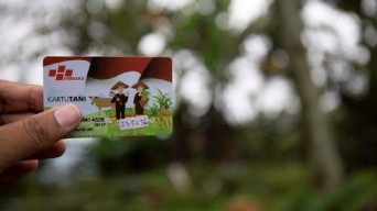 Tebus Pupuk Subsidi Pakai Kartu Tani Mulai Diberlakukan Tahun Depan