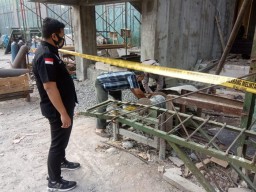 Blaarrrr... Lift Proyek RSI Unisma Terjun Bebas, 4 Pekerja Tewas 6 Luka-Luka