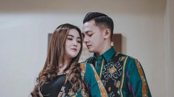 Aksi Nella Kharisma di Dapur Bikin Dory Terkulai Lemas