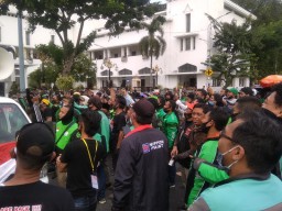 Potongan 20 Persen dari Aplikator Picu Kemarahan Ojol Jatim