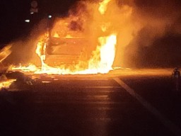 Temperatur Mobil Baru Panas, Akhirnya Wuling Almaz Terbakar di Tol Gempol Pandaan