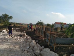 Caplok Tanah Warga Kembangan Gresik, PT KMB Turunkan Centeng  