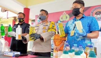 Dua Tahun 'Gerogoti' Tempat Kerjanya, Karyawan Toko Parfum di Blitar Diringkus Polisi