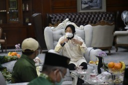 Risma Bertemu Pengurus Muhammadiyah Surabaya, Ini yang Dibahas
