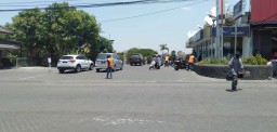 Dapat Drop-Dropan Jukir Liar, Warga Perum PPS Gresik Keberatan