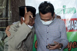 Harapan Masyarakat di Bidang Kesehatan Dijawab Pak Qosim dan Dokter Alif, Warga Gresik Harus Tercover BPJS