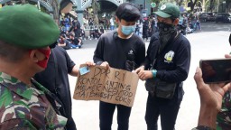 Sebut Alat Kelamin di Poster, Mahasiswa Pendemo di Gresik "Diciduk" Kodim