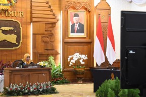Gubernur Khofifah Instruksikan Kadispendik Beri Akses Pemodalan untuk Milenial