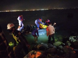 Lagi, Mayat Laki-laki Bersarung Mengapung di Area Pelabuhan JIIPE Gresik