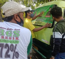 RGS Pasang Stiker di Angkot Berisi Ajakan Kampanye Damai