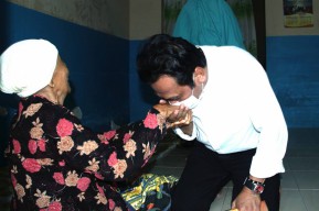 Sosok Pak Qosim di Mata Warga : Orangnya Murah Senyum dan Dermawan