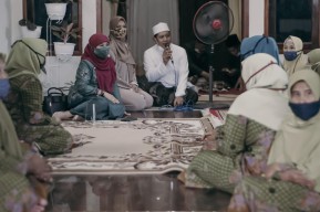 Momentum Hari Santri, Kelana Aprilianto - Dwi Astutik akan Tingkatkan Mutu Pendidikan Ponpes