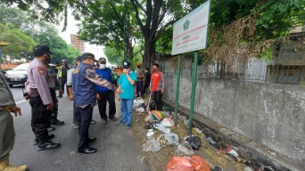 Wilayah Bringinbendo Sidoarjo Jadi Tempat Pembuangan Sampah Liar, Pj Bupati Emosi